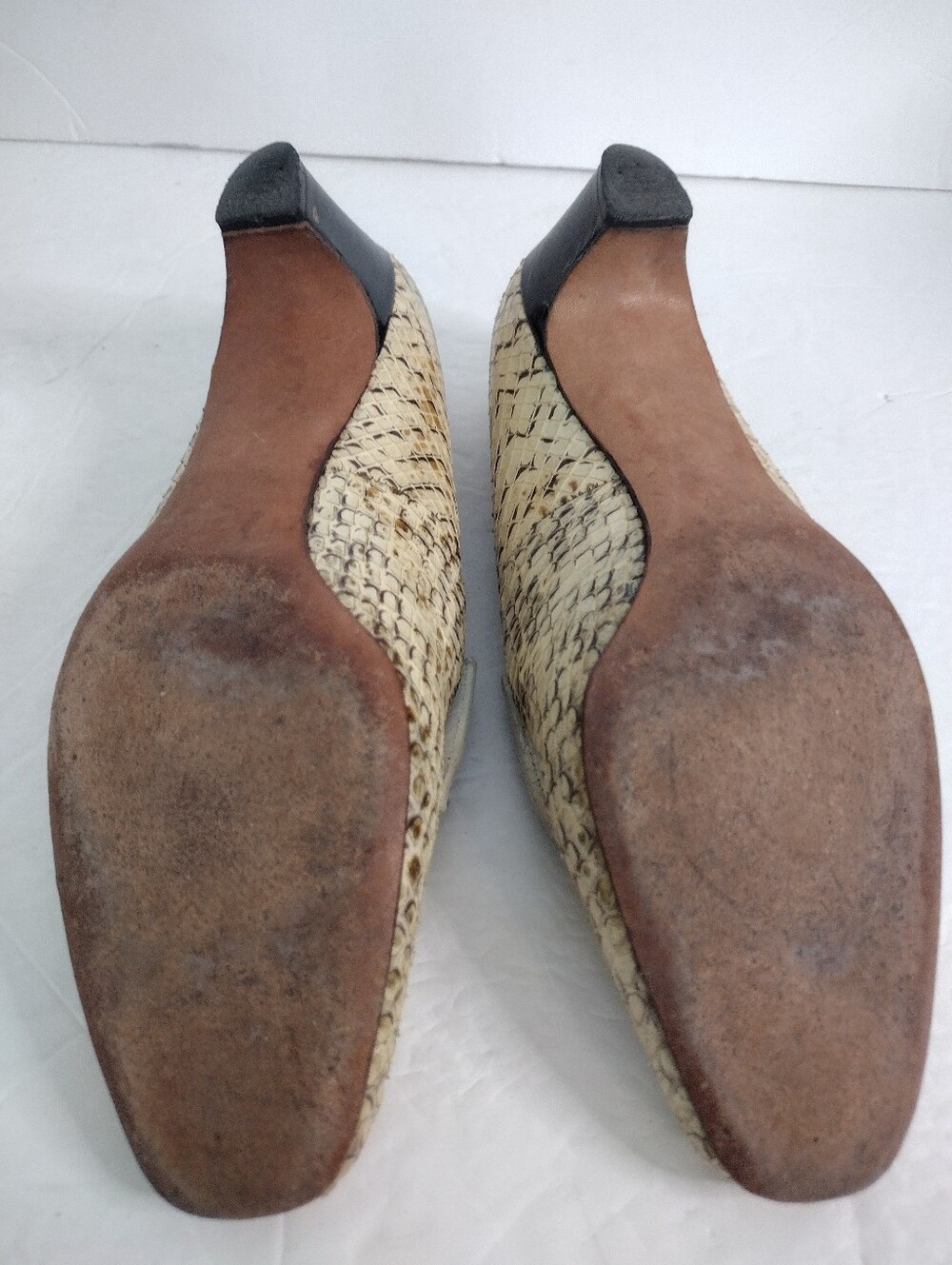 Vintage 60s Mod Snakeskin Pumps Size 6 Square Toe Pilgrim Buckle Kitten Heels - Picture 10 of 12